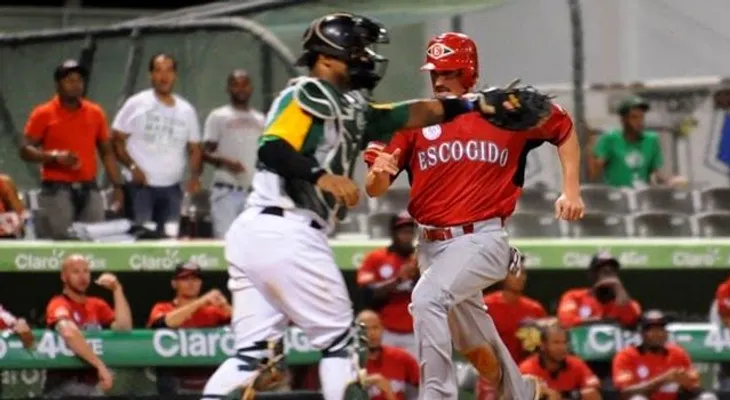Leones mandan Estrellas hasta un nuevo octubre