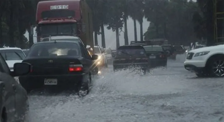 Fin de semana con aguaceros y tormentas eléctricas