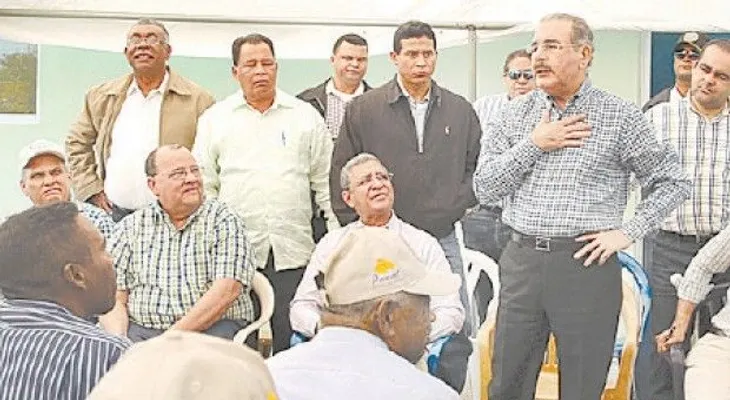 Presidente aprueba fondos a ganaderos