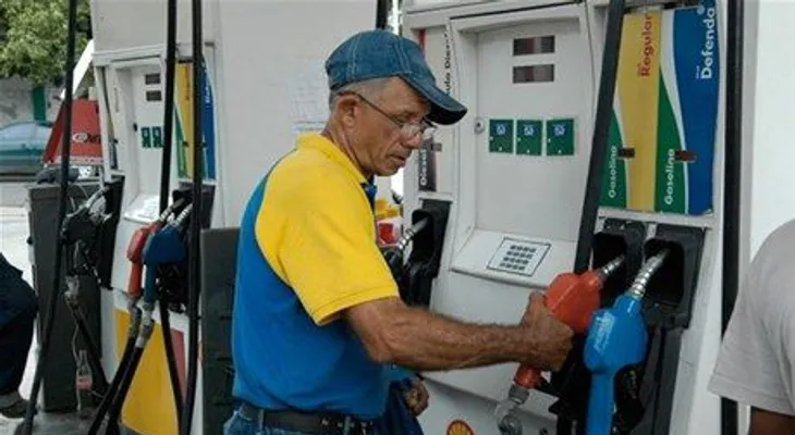Precios de combustibles se mantendrán invariables