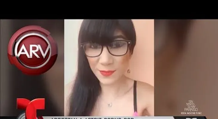 Arrestan actriz porno por salir semidesnuda en la vía pública