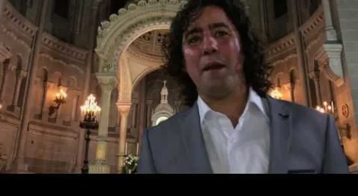 Fue invitada la boda de unos amigos, y ella fue la que se casó (VIDEO