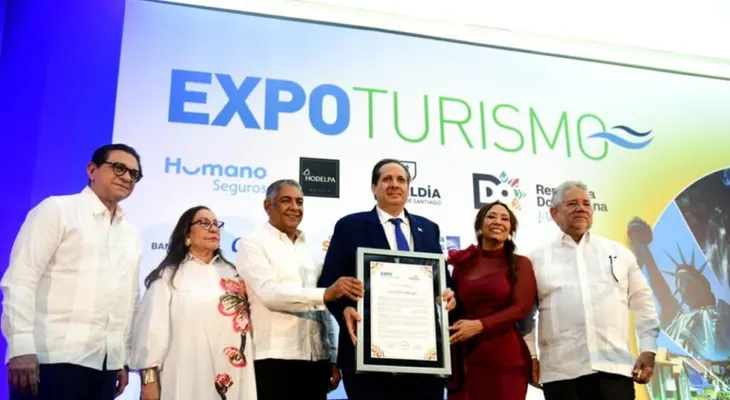 Expoturismo reconoce a Víctor Atallah por impulsar el turismo médico y fortalecer la calidad sanitaria