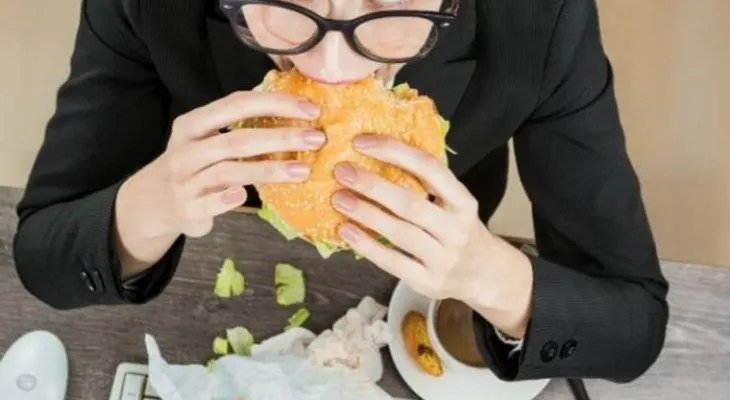 Éste es el peor horario para almorzar si se quiere perder peso