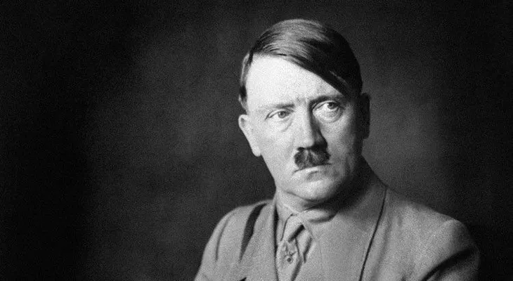 Salen a la luz imágenes nunca vistas de Hitler en un álbum de su amante