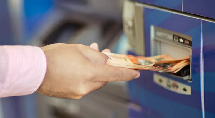 Los cajeros del Banco Popular permiten depositar a terceros sin tarjeta 