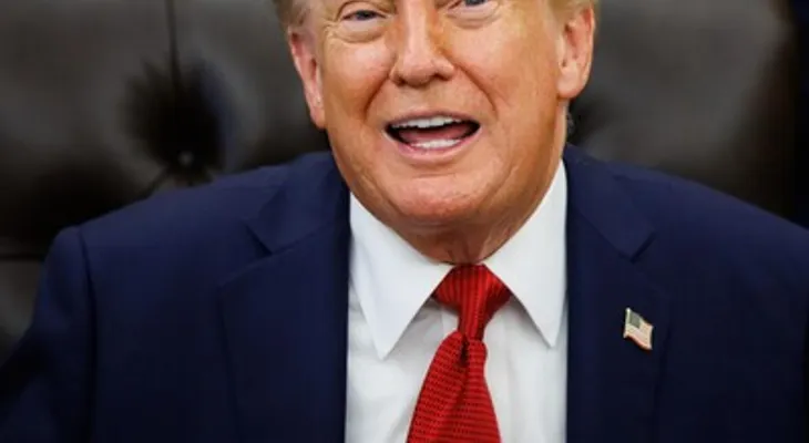 Trump defiende su política migratoria y asegura que ganaría con 25 % de ventaja