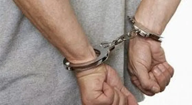 Apresan hombre con cinco motocicletas, dos pasolas y una pistola ilegal en La Vega