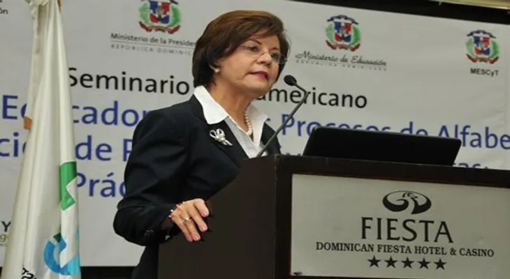 Plan Nacional de Alfabetización alcanza a 284, 648 personas 