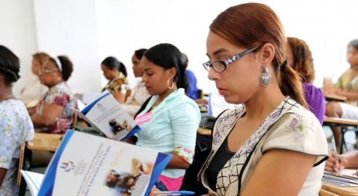 Para promover buen trato familiar, Despacho Primera Dama imparte talleres 