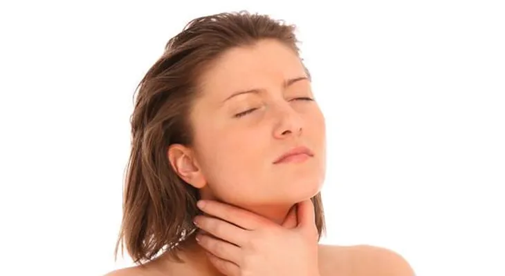 Irritación de garganta, causas, síntomas, prevención