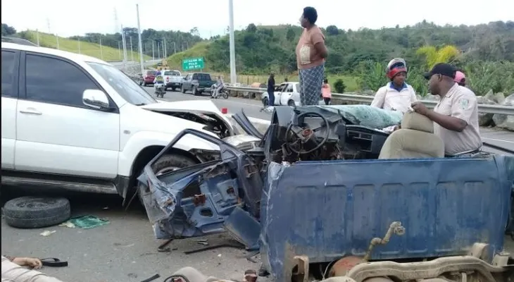 Tres muertos y cuatro heridos en un accidente en la Circunvalación de Santo Domingo