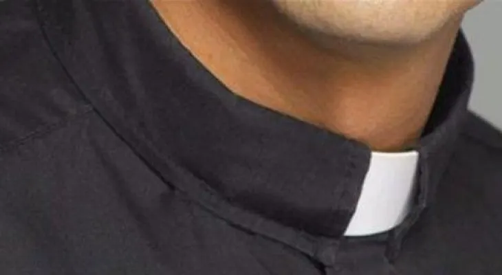 Testigo se retracta en juicio a sacerdote de EEUU acusado agredir sexualmente a niños