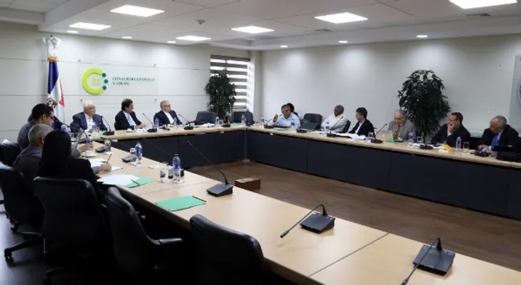 Sector social se retira de discusiones del Pacto Eléctrico
