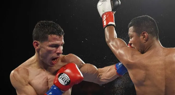 Chocolatito González derrota por paliza al boricua Arroyo