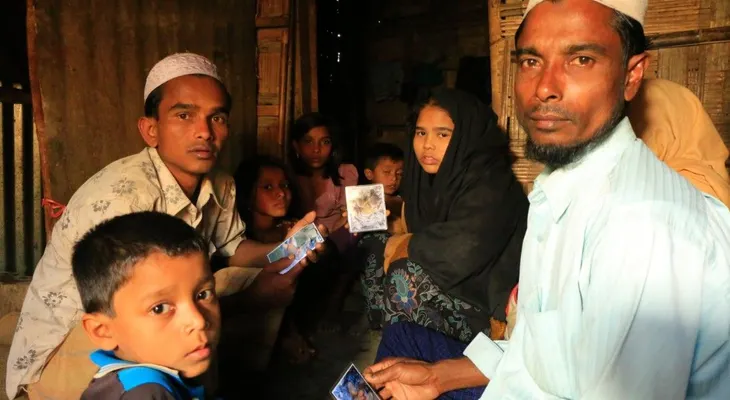 Cerca de 270.000 rohinyás huyen de Myanmar en dos semanas