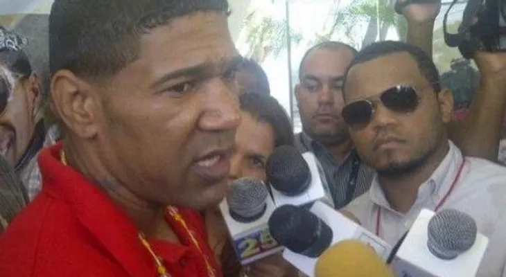 Fiscalía solicita orden de arresto contra Omega