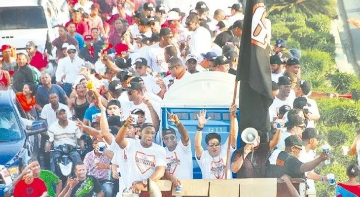 San Francisco vibró con desfile de los Gigantes