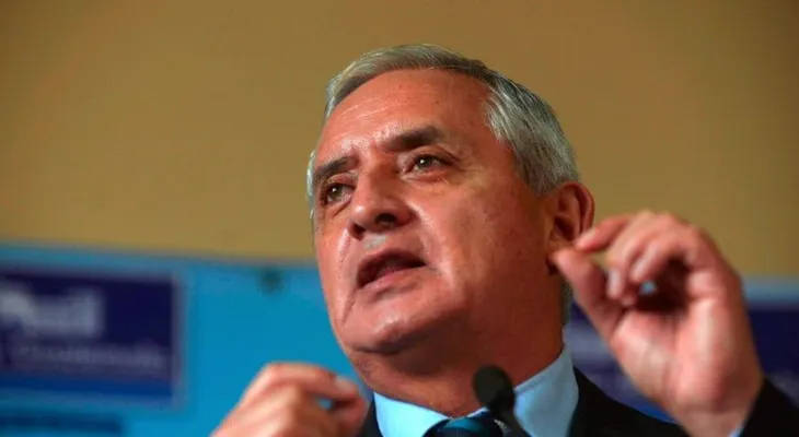 Dimite el presidente de Guatemala Otto Pérez Molina