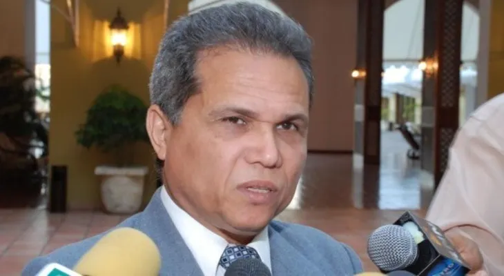 Waldo acusa a Montalvo de engañar a DM; Gobierno llama a la sensatez