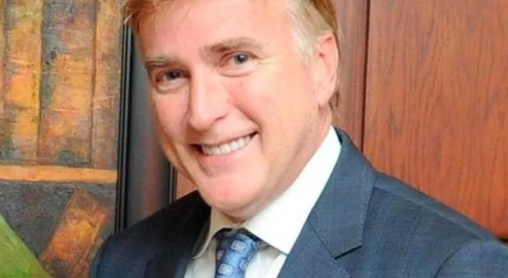 James Brewster dice lucha anticorrupción requiere de voluntad política