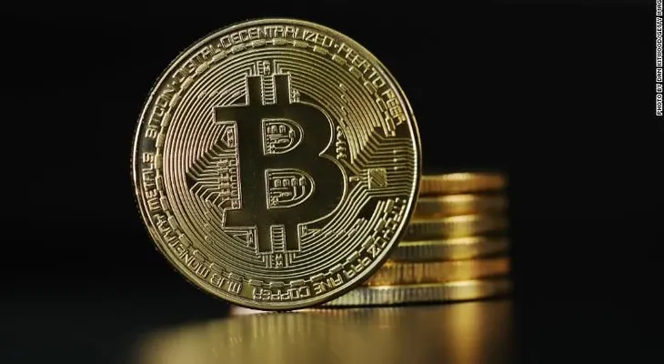 Hackers habrían robado millones de dólares en bitcoins