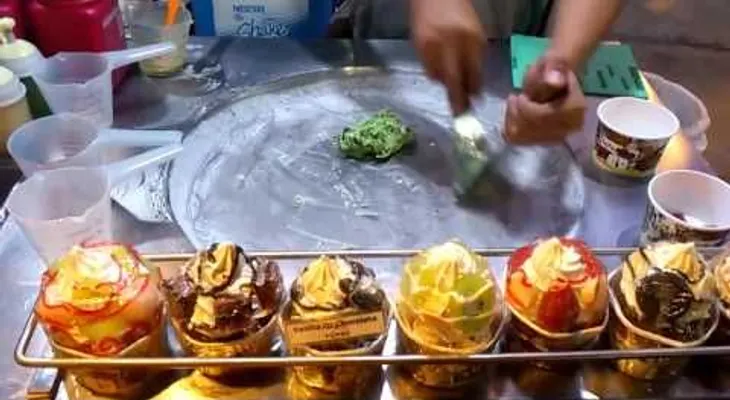 Deliciosos helados como los que hace este tailandés (Video)