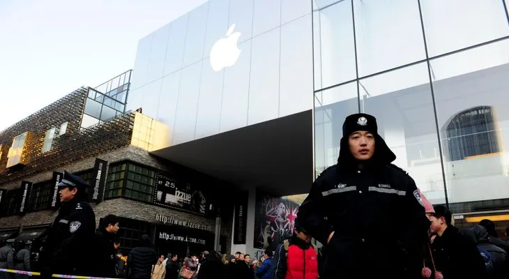 Autoridades hacendarias chinas le 'cayeron encima' a Apple