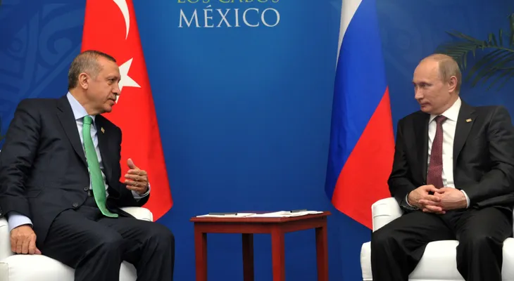 Rusia pedirá visas a ciudadanos turcos desde enero de 2016