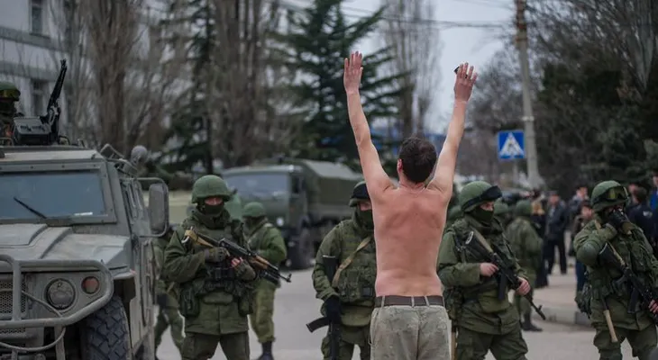 Ejército ruso toma el control en Crimea
