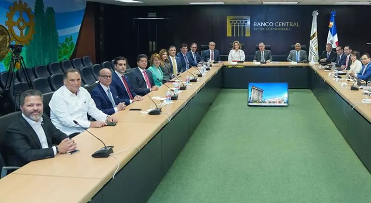 Valdez Albizu: Recuperación económica ha sido impulsada por repunte construcción y el comercio 