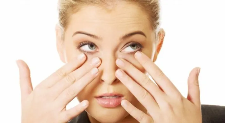 7 hábitos que sí reducen las ojeras