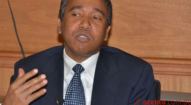 PRD somete proyecto de ley que busca eliminar aumento a la placa 