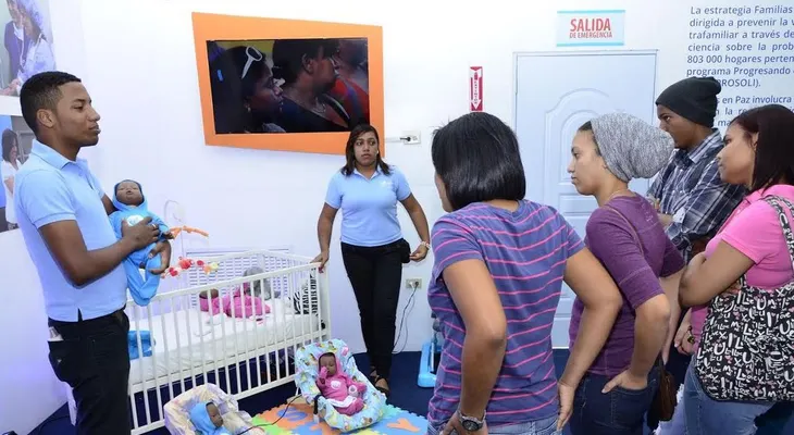 Vicepresidencia lleva programa prevención de embarazos en adolescentes a Feria del Libro