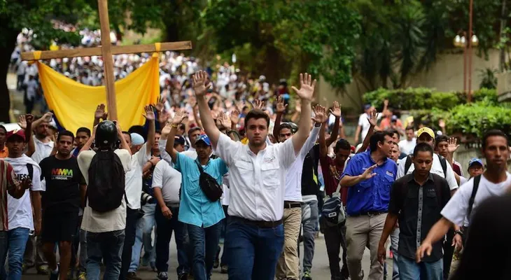 La oposición venezolana convoca a un "plantón nacional"
