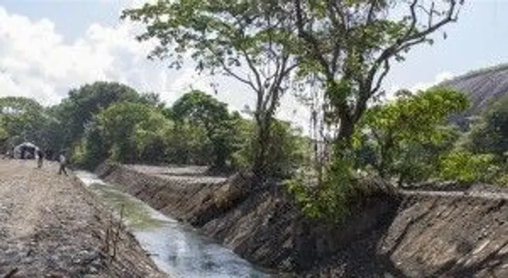 Hallan ahogado a un comerciante en canal de riego de Esperanza