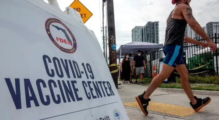 Suben contagios semanales por covid-19 en Florida, con dos casos de ómicron