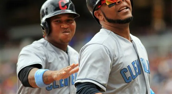 Edwin Encarnación se va dos veces para la calle en triunfo de Cleveland