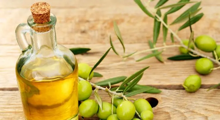 8 deliciosos beneficios del aceite de oliva