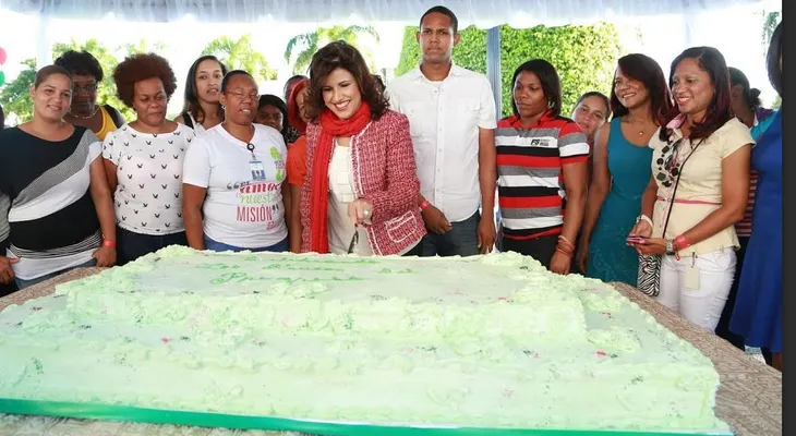 Vicepresidenta abre puertas del Palacio a beneficiarios de PROSOLI, por 2do año consecutivo