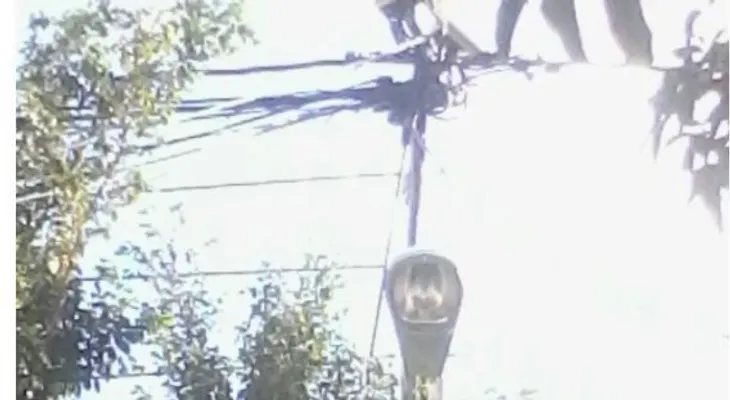 Moradores de los Mameyes reclaman energía para el parque Los Coquitos