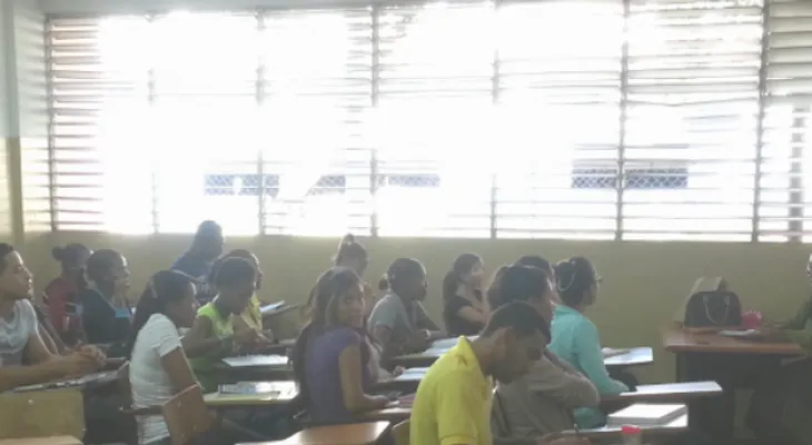 Reanudan docencia en la UASD