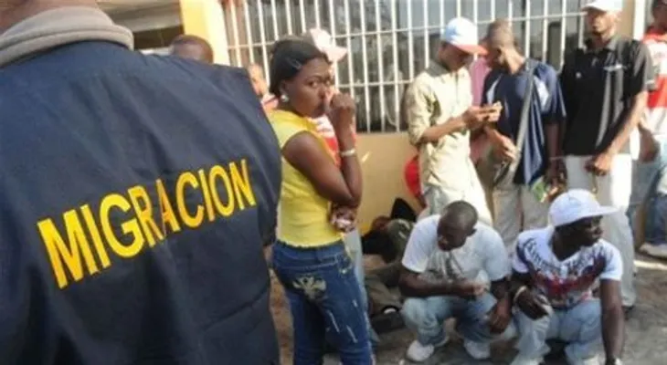 Haitianos indocumentados amenazan invadir República Dominicana