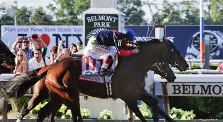 Jockey dominicano Joel Rosario gana el Belmont de NY; hace fracasar Triple Corona