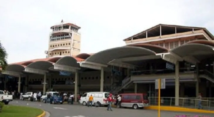 Investigan varios empleados de Aduanas por robo en aeropuerto Cibao