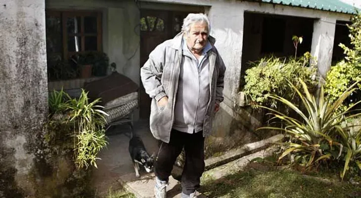 Quitan trono a Mujica de ''presidente más pobre del mundo"  