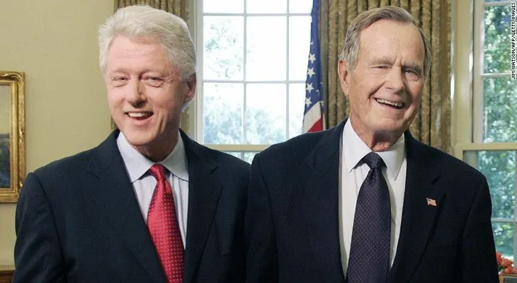 Carta de George H.W. Bush a Bill Clinton recuerda tiempos menos tensos en EE.UU.
