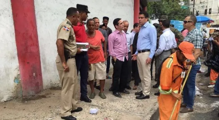 Alcalde del DN inicia trabajos de limpieza de la avenida Duarte
