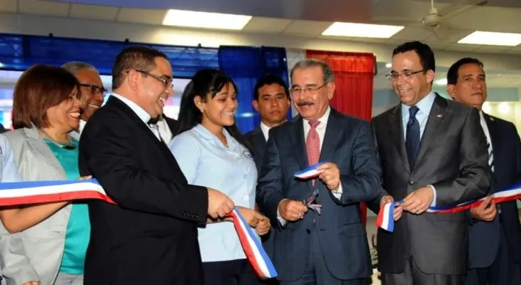 Presidente Medina entrega nuevo edificio al Instituto Técnico Salesiano en María Auxiliadora