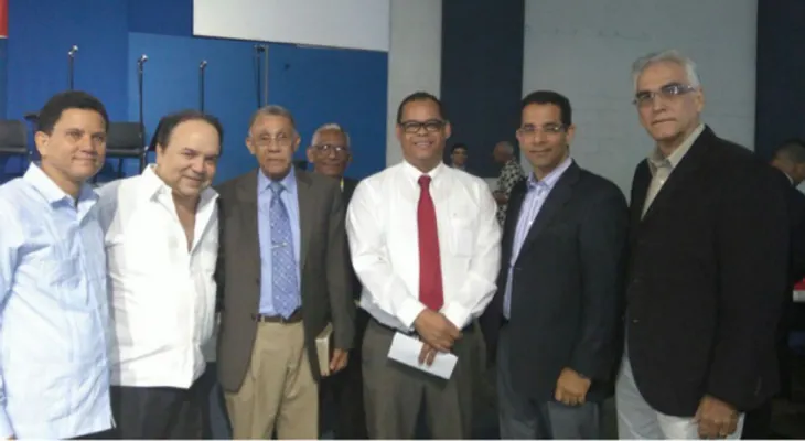 Castillo Semán asiste a jornada de oración a favor de los candidatos de la FNP